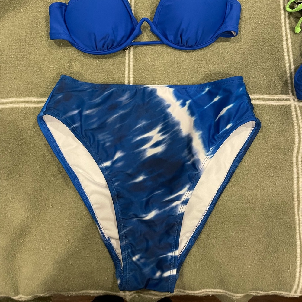 Bikini bottoms